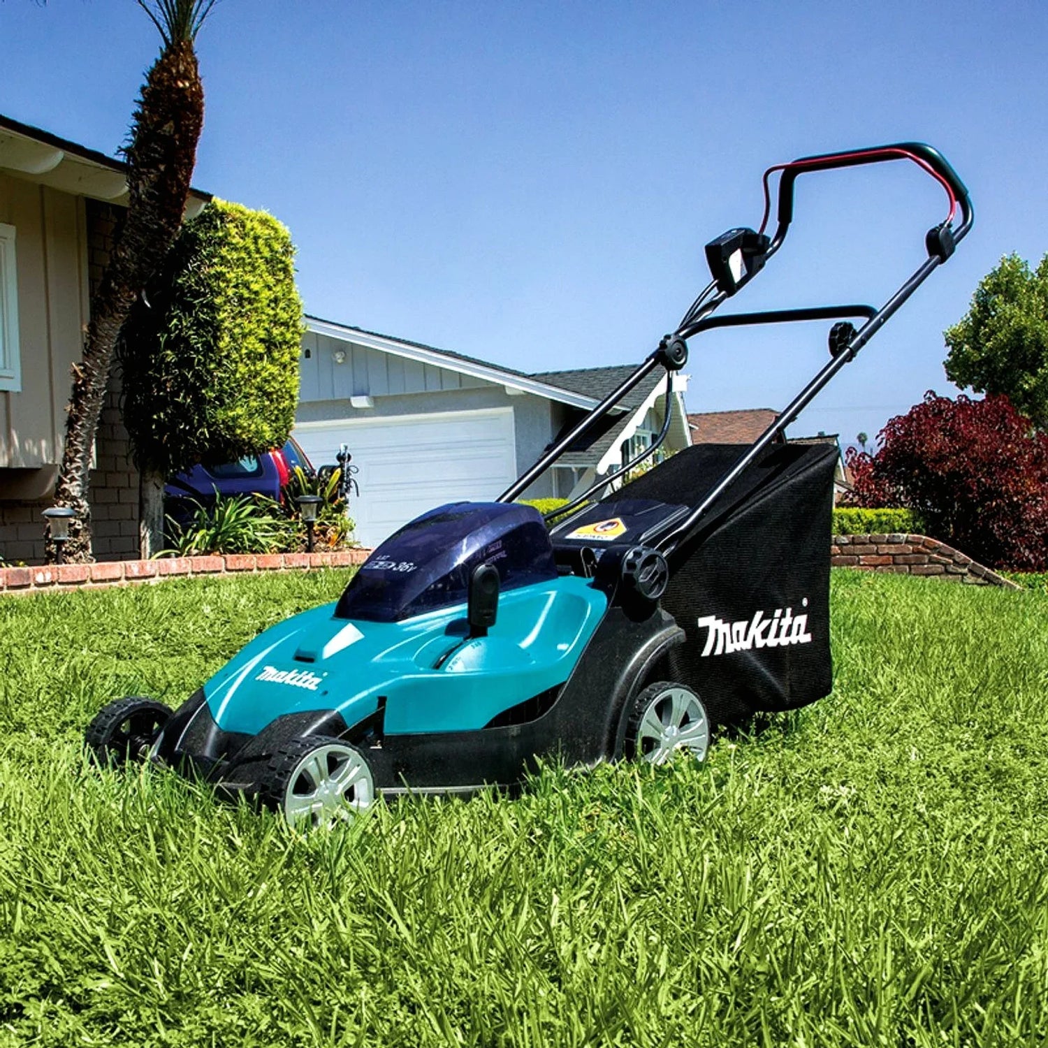 Makita 18V X2 (36V) LXT Cordless 17-Inch Residential Lawn Mower, Tool Only (XML02Z)