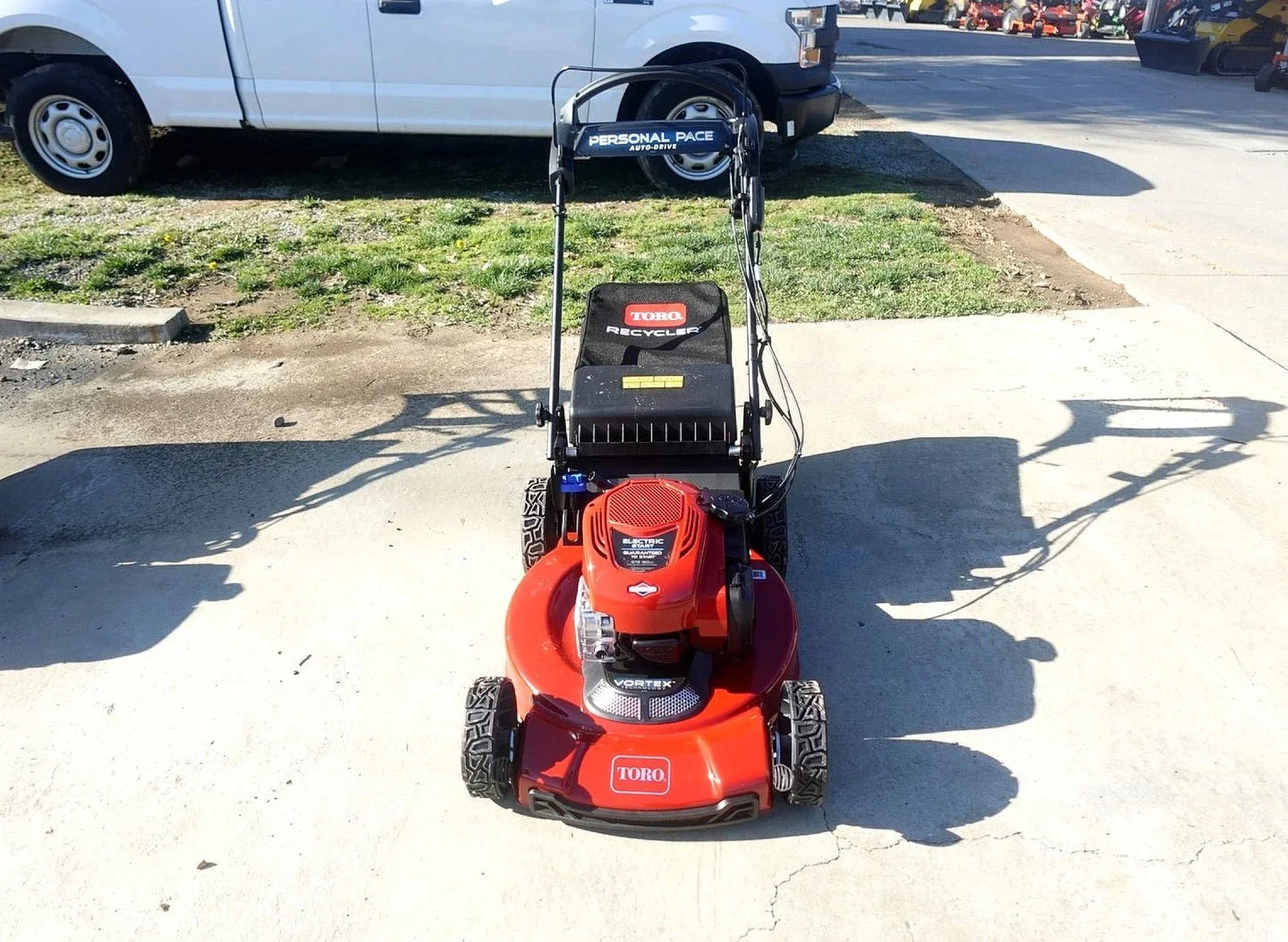 Toro 22 in. Recycler SmartStow Electric Lawn Mower
